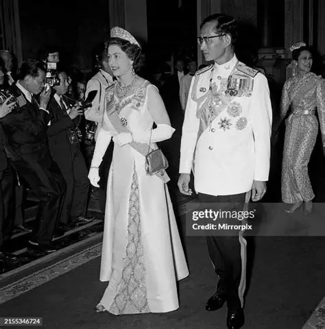 Both King Bhumibol of Thailand and Queen Elizabeth II believed monarchies should have strong diplomatic presence on the world stage. 