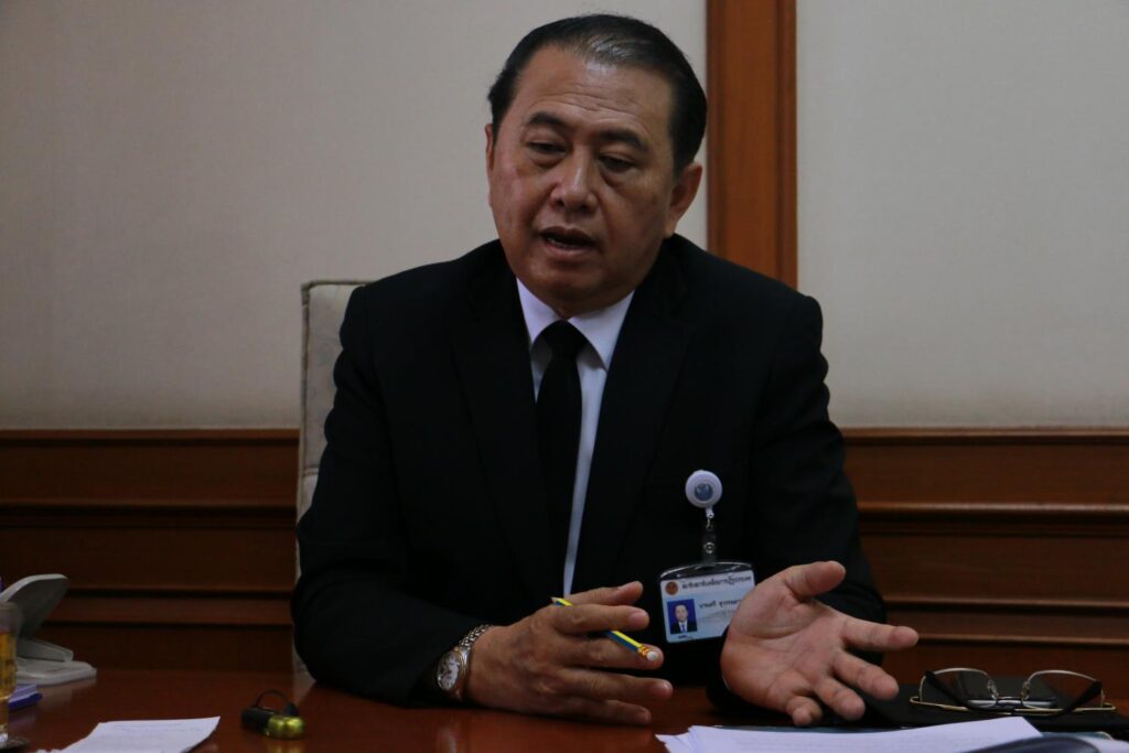 Mana Nimitmongkol publicly explaining why police corruption in Thailand will never be fully eliminated.